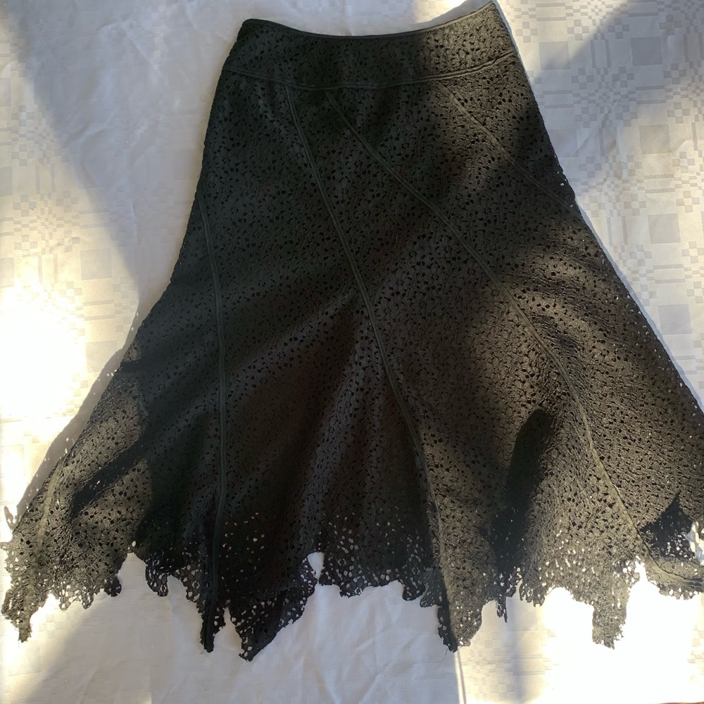 Barbara Katz of Boca Raton Size 2 Black Floral Print Skirt with Zipper